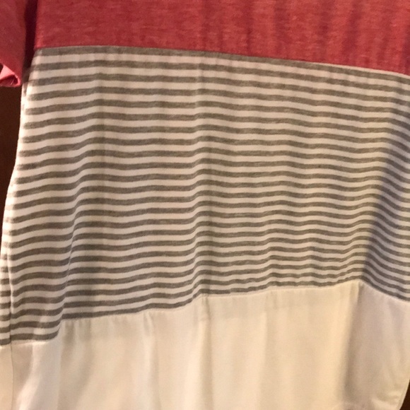 Color Block Tee - Picture 2 of 3